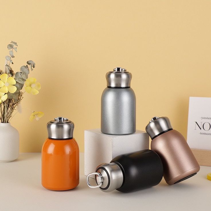 300 ML Hot Or Cold Insulated Stainless Steel Travel Mug.